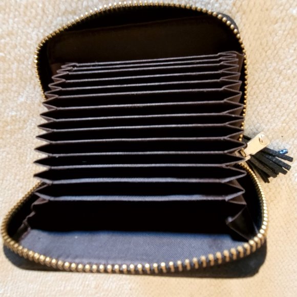 Credit Card ID Black Wallet Small Purse Easy To Carry In Your Purse - Picture 5 of 5